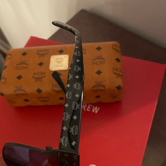 MCM sunglasses - Picture 7 of 13